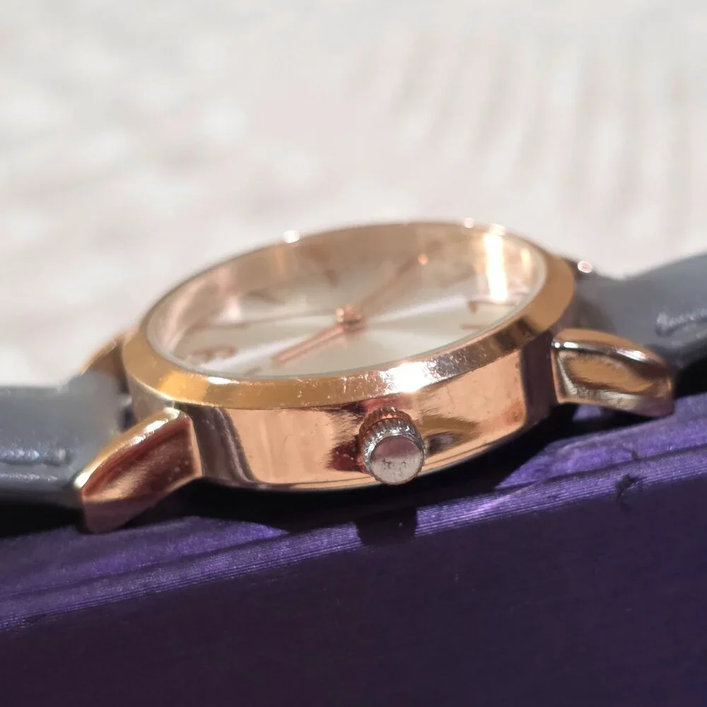 Rose Gold Pink Brushed Silver Face Gray Band Round Women's Wrist Watch Running
